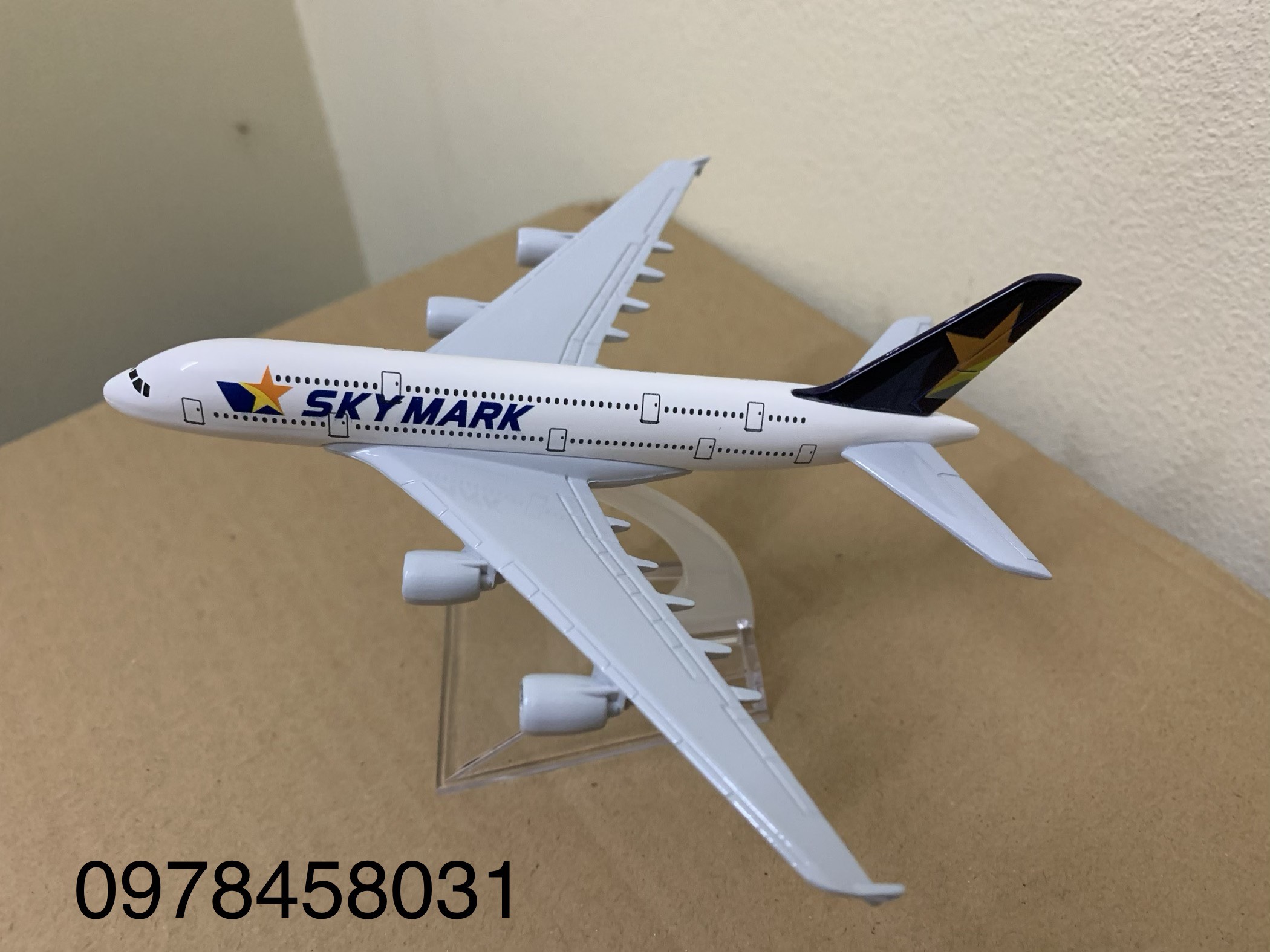 Mô Hình Máy Bay Đồ Chơi Sky Mark 16cm
