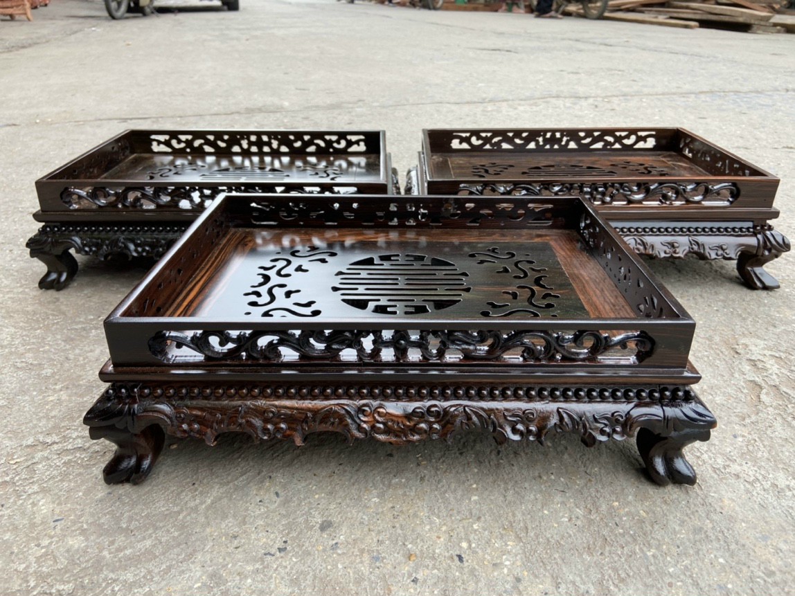 Khay trà rồng gỗ mun kích thước 28 x 38 cm