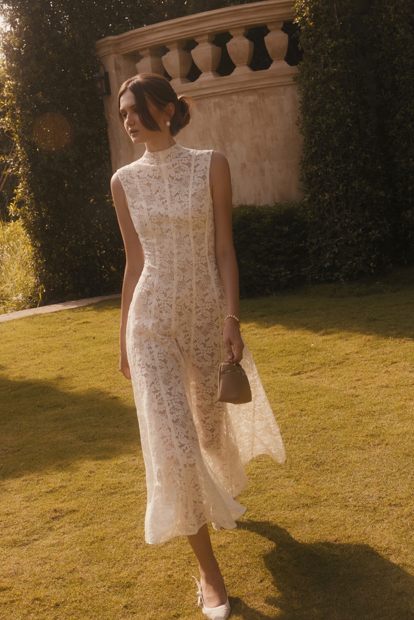   Nhập LAZSOCIAL2025 giảm 15% tối đa 250K Đầm ren dệt Louise Lace Dress HUONG BOUTIQUE HBV1295 