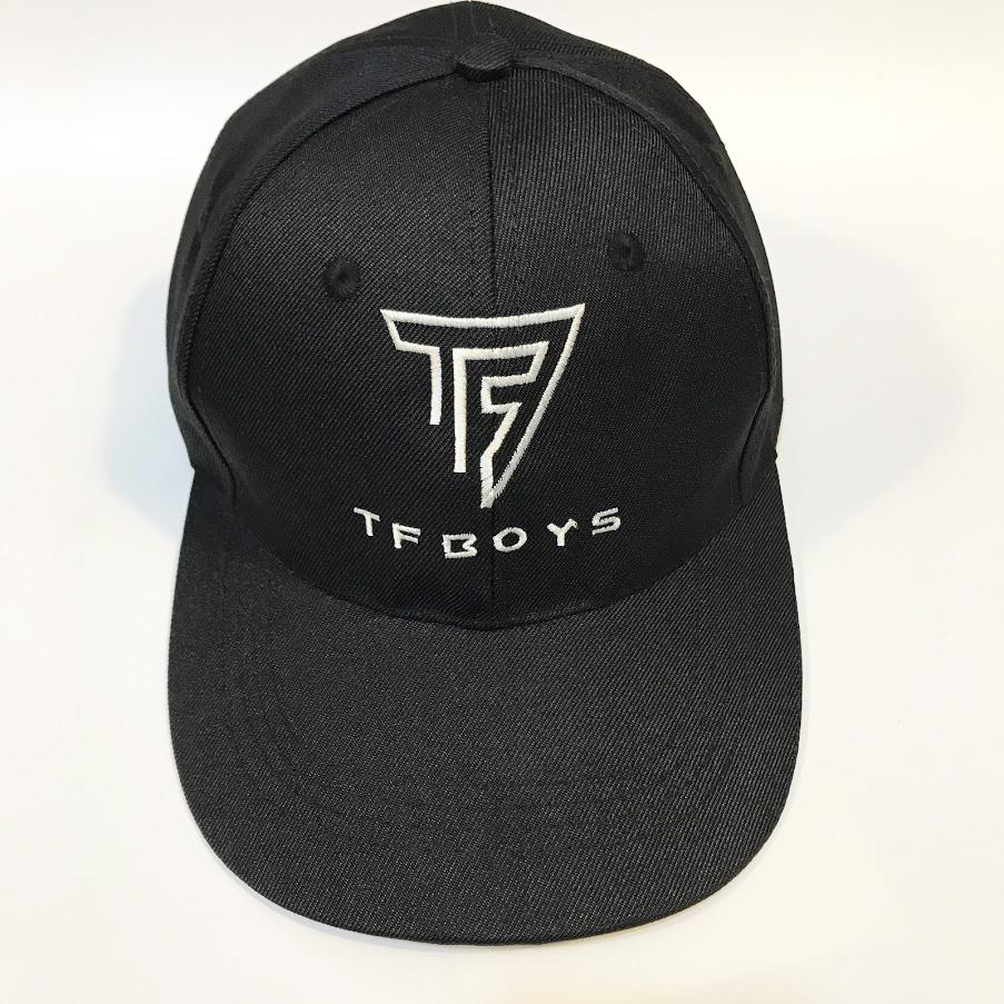 Nón kết màu đen thêu logo tfboy - mũ lưỡi trai mt224