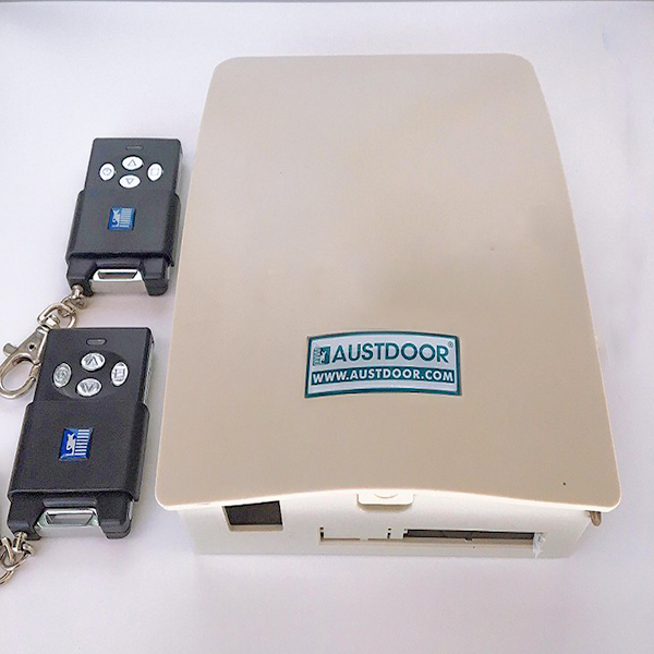 Điều khiển cửa cuốn Austdoor Xịn Tay điều khiển Austdoor 4 nút DK1