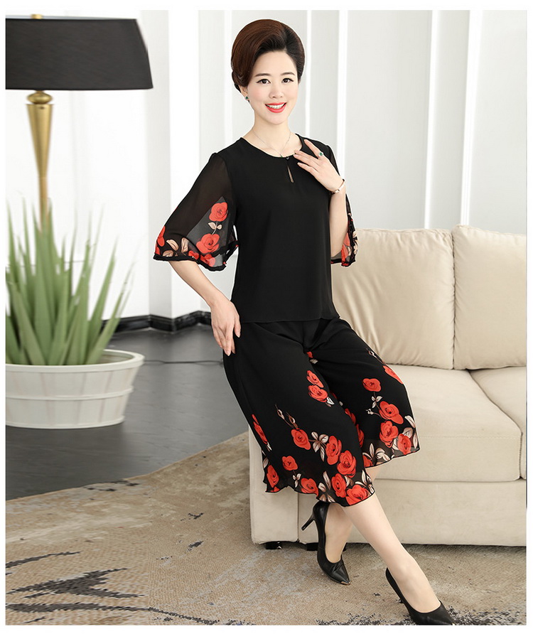 Bộ quần áo Thời Trang Trung Niên Nữ ,Chất Vải Mát  Họa Tiết Hoa Đỏ , Hoa Be . Hàng có sẵn - Vincent Shop