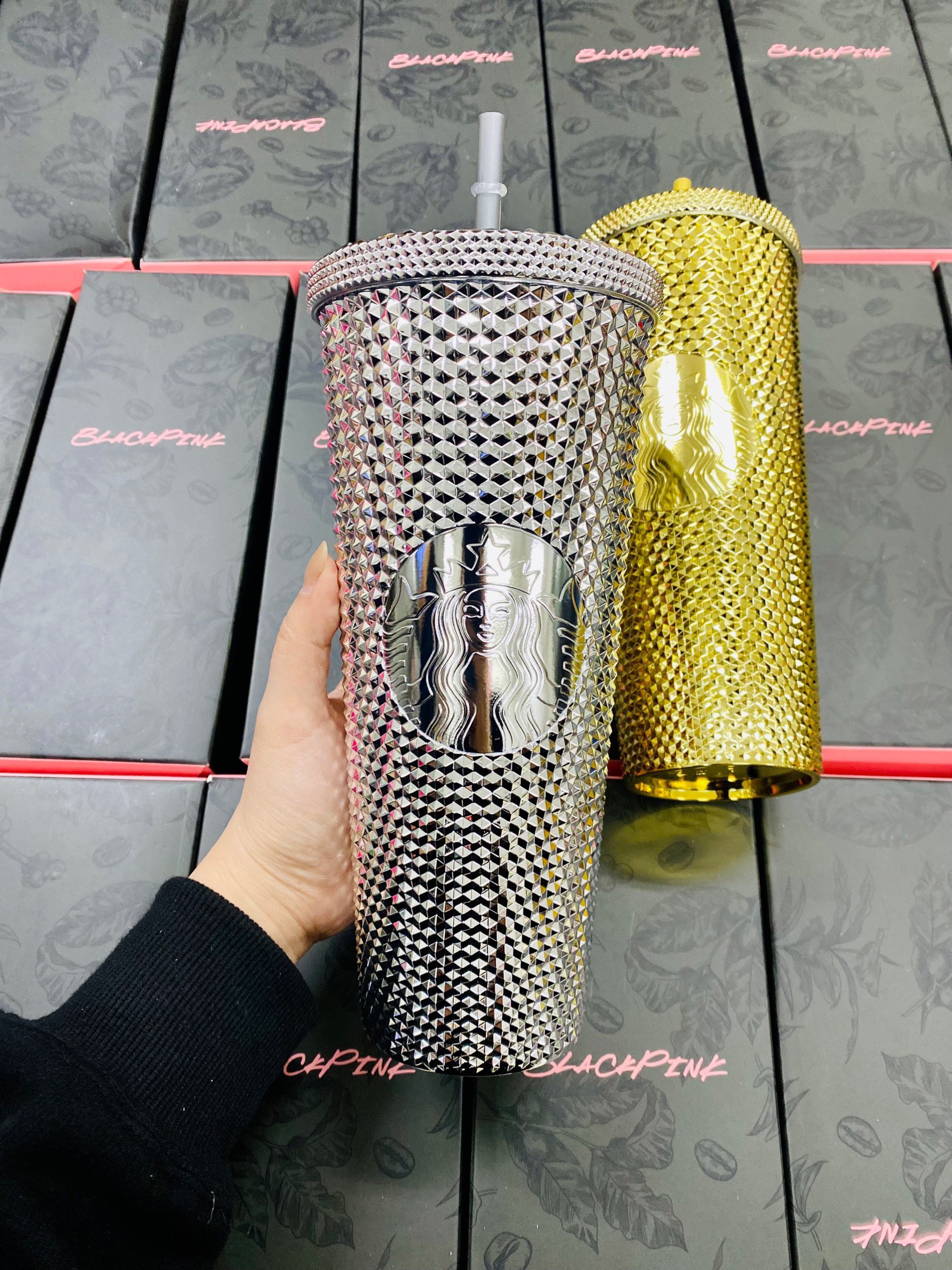 Ly Starbucks mẫu Gai 2 màu Vàng và Bạc, dung tích lớn 710ml, tặng kèm hộp và ống hút