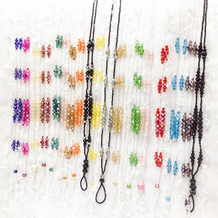 Dây đeo bảng tên thẻ tên hạt cườm đá pha lê sang trọng cho nhân viên văn phòng