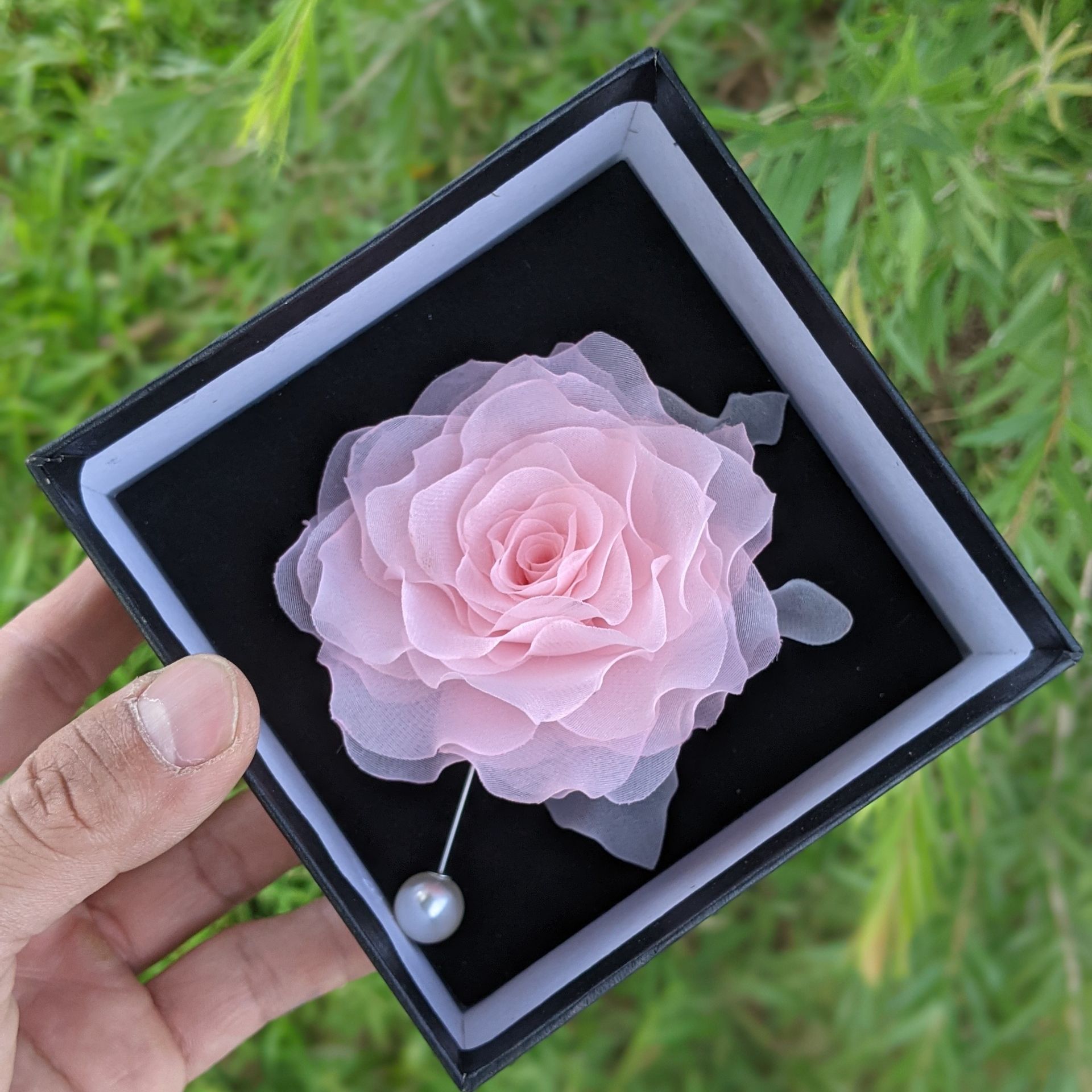 Hoa cài áo váy handmade vải voan cao cấp