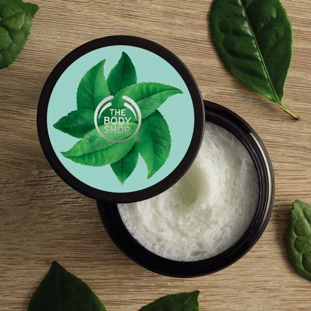 Tẩy Tế Bào Chết Cho Da Đầu The Body Shop Fuji Green Tea Cleansing Hair Scrub 352g
