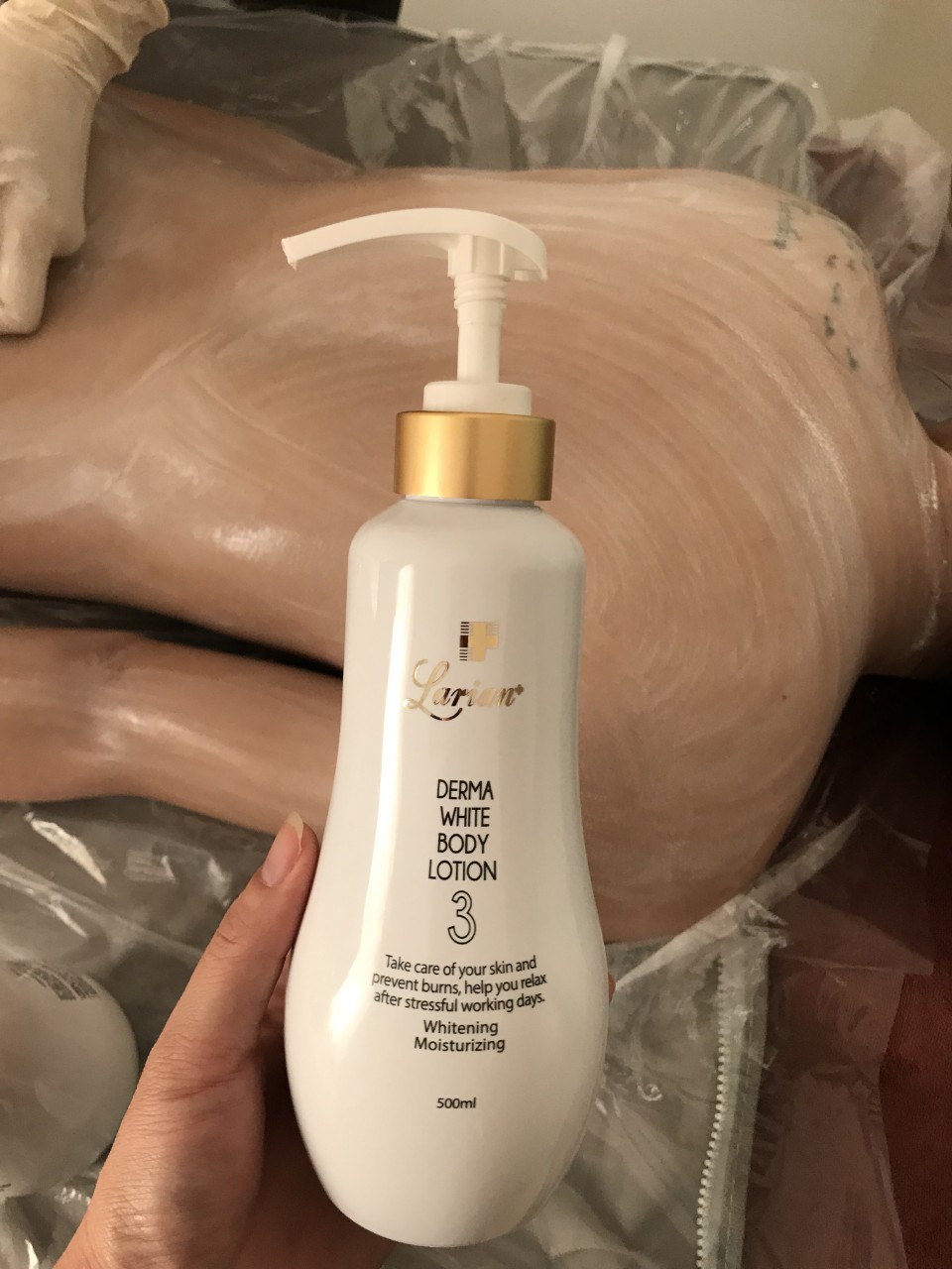 Kem dưỡng trắng body Larian Derma White Body Solution