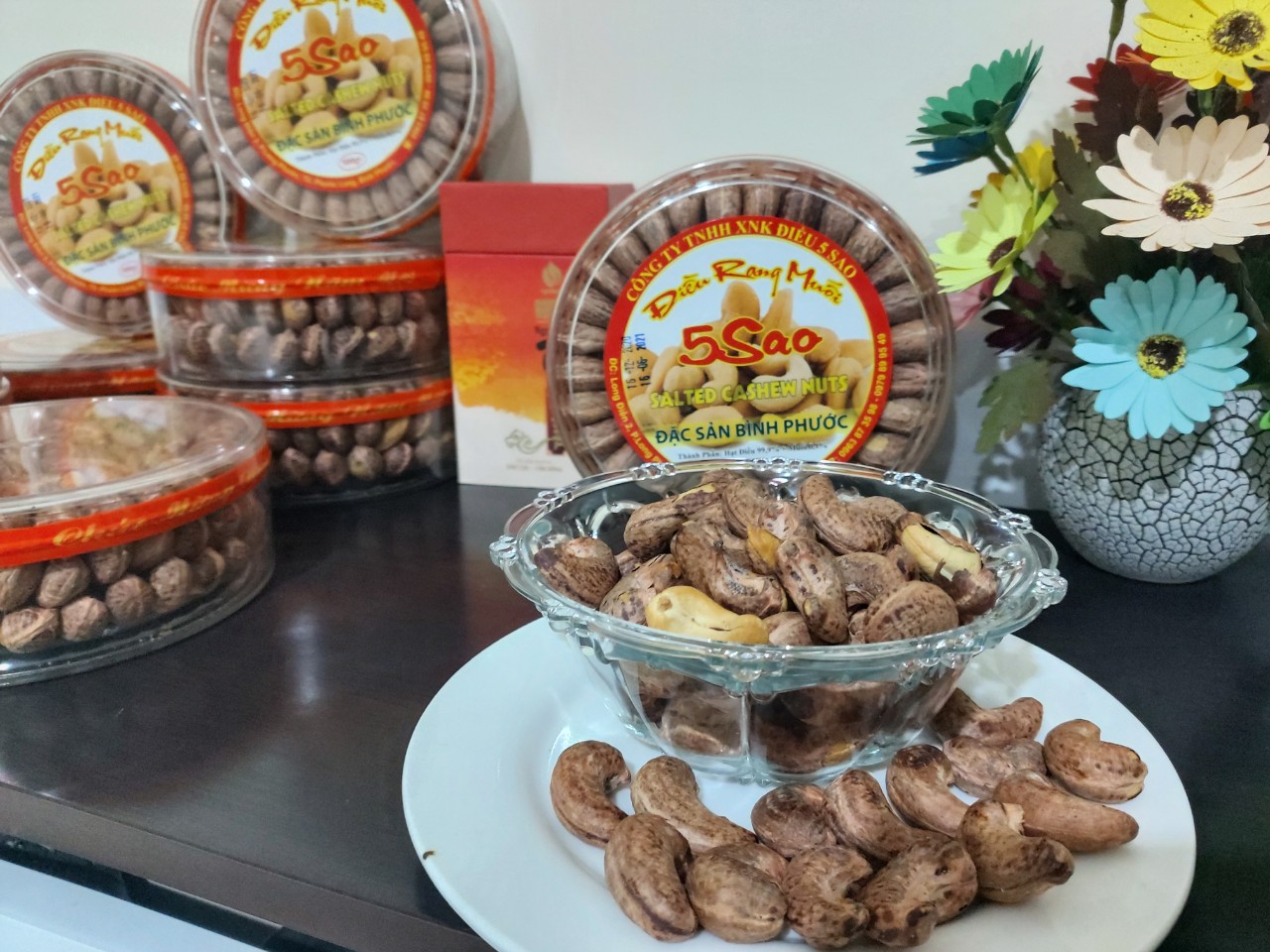 HẠT ĐIỀU RANG MUỐI 1kg 2 hộp LOẠI 1 HỘP 500gram