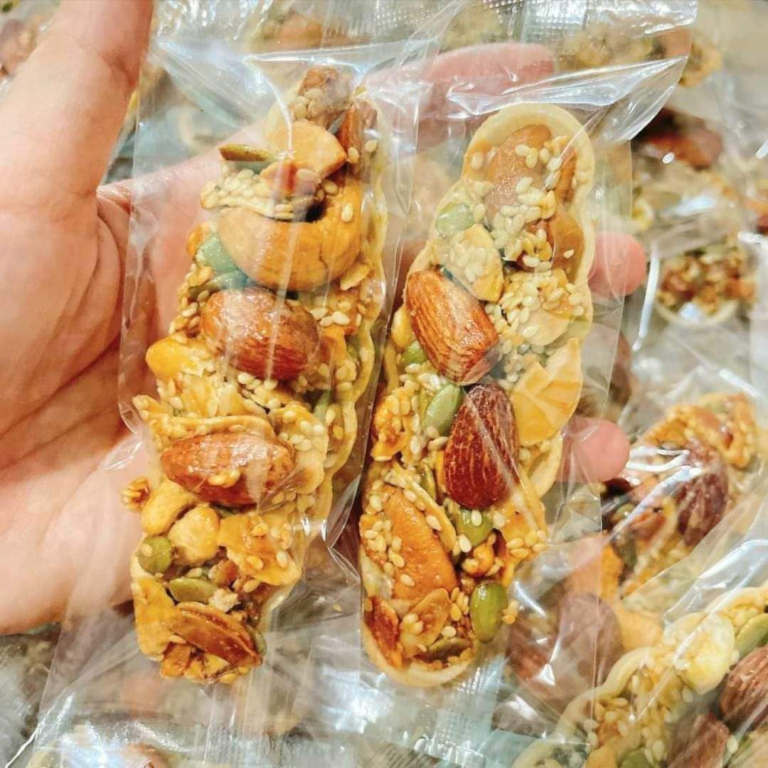 Bánh thuyền hạnh nhân và mix hạt dinh dưỡng ngũ cốc giảm cân