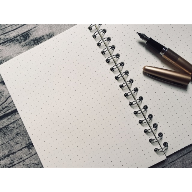 Sổ Tay Dotted Notebook - Sổ Gáy Xoắn Bìa Nhựa Basic - Sổ Tay Bullet Journal - Sổ Grid Ô Vuông - Kẻ Ngang Size A5