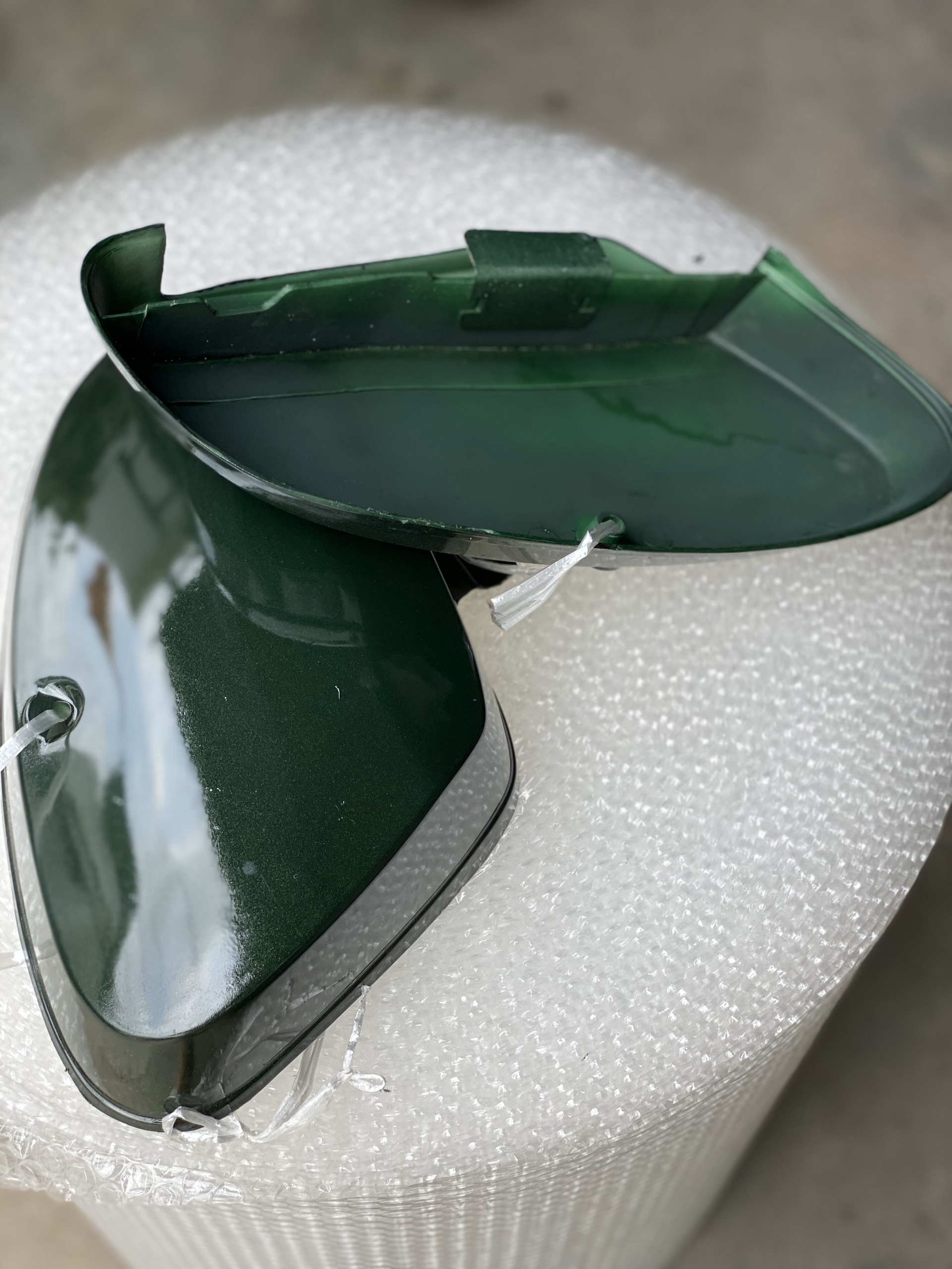 Đôi cốp honda cub 81 ( màu xanh dưa hấu)