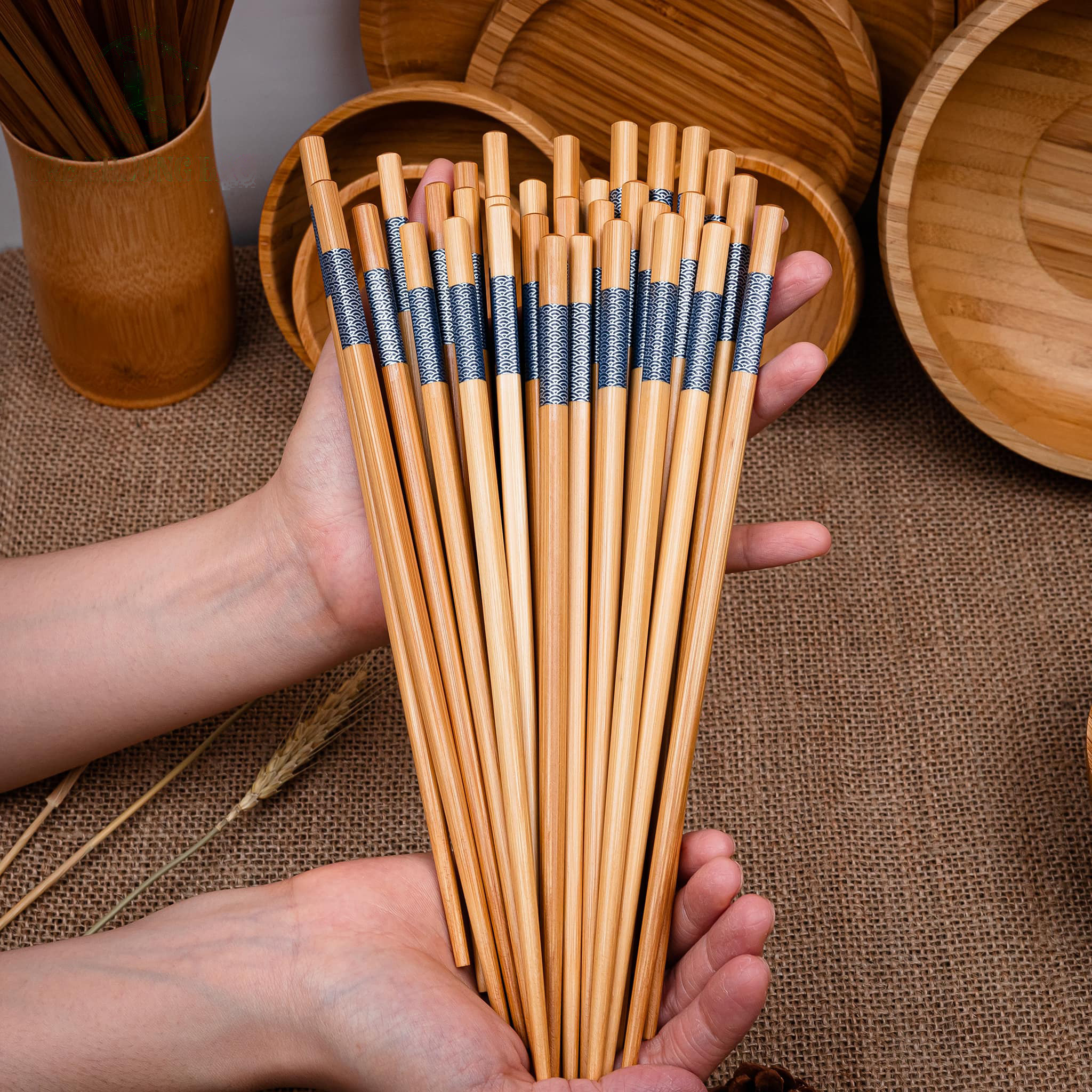 Đũa tre viền xanh tự nhiên cao cấp, hàng xuất khẩu, hộp 10 đôi - tre phương bắc chính hãng