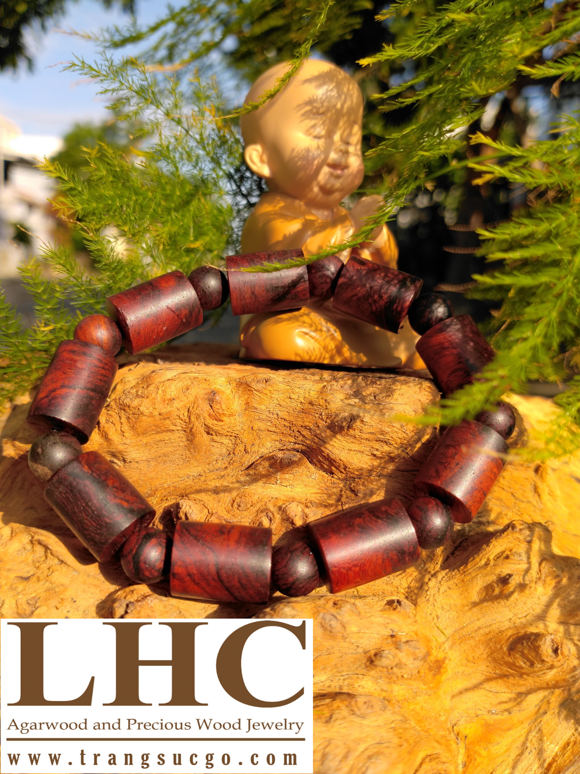Vòng tay sưa đỏ trúc hạt