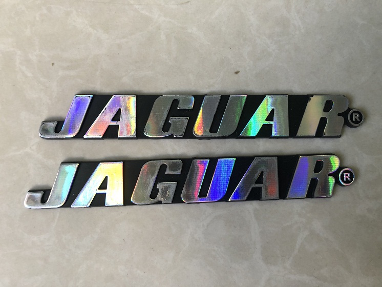 Tem dán thùng loa jaquar