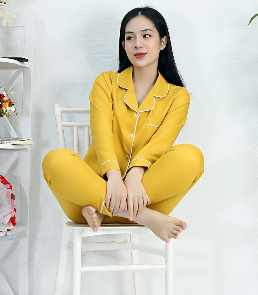Bộ đồ bộ Pijama màu VÀNG tay dài quần dài lụa Pháp - Thoải Mái Nhẹ Nhàng