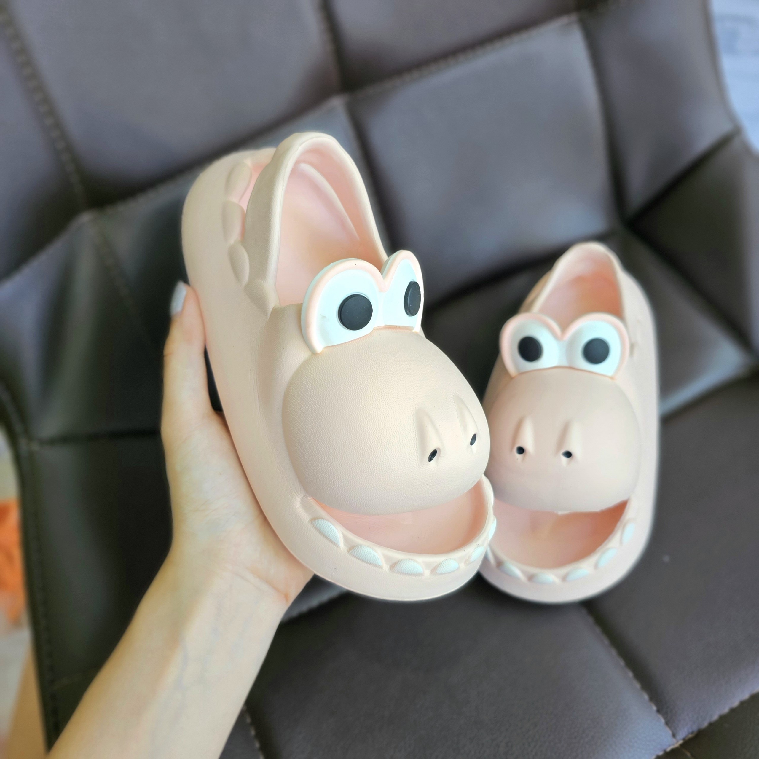 Dép trẻ em hình cá sấu siêu cute
