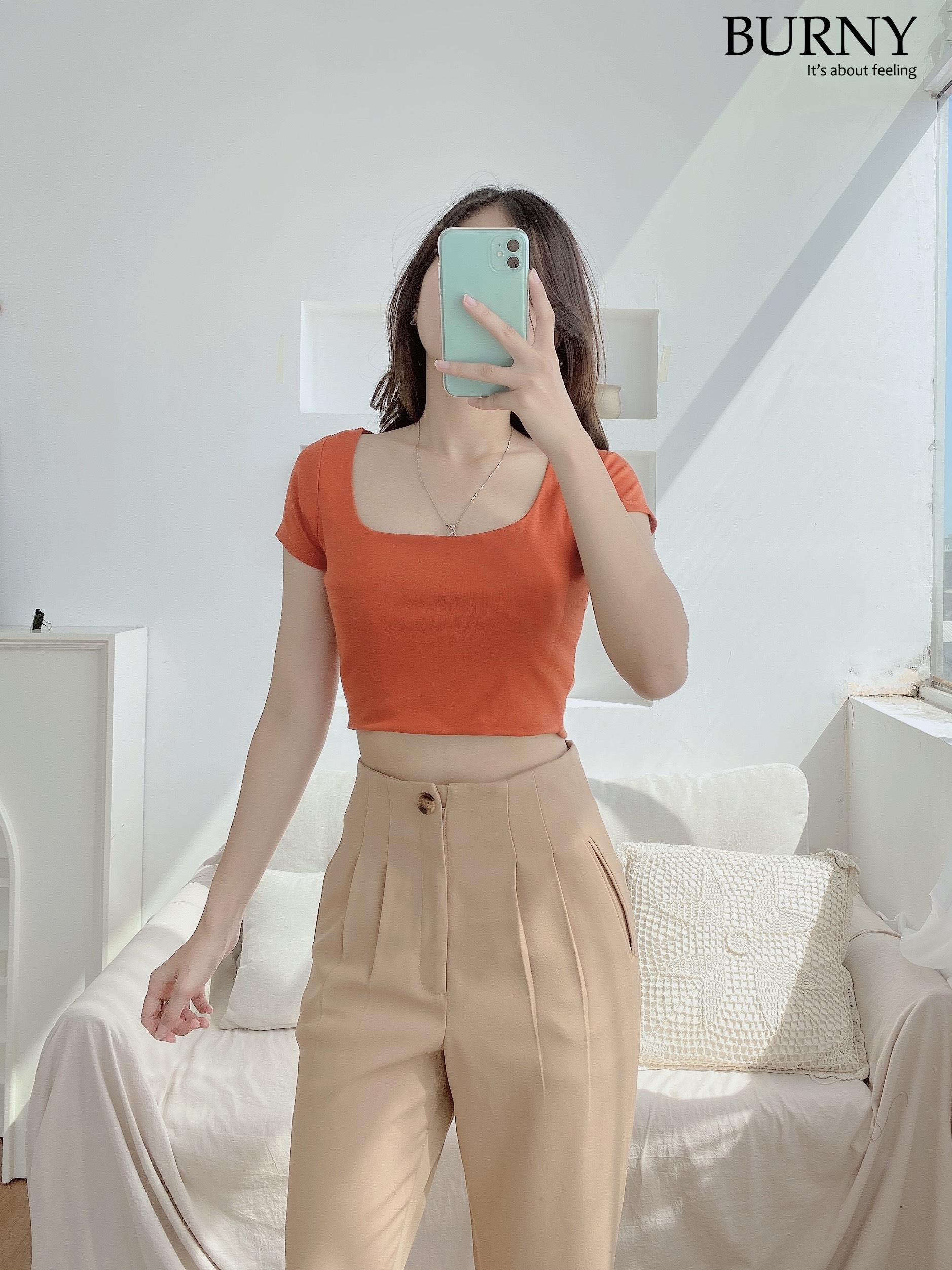 Áo croptop cổ vuông cộc tay nữ nhiều màu croptop basic burny a3003191b