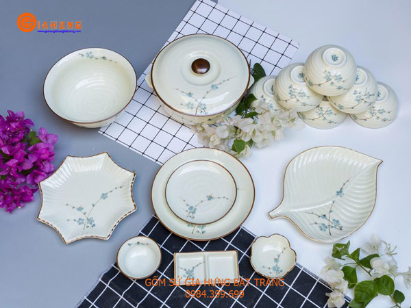 Bộ đồ ăn vẽ đào xanh gốm Gia Hưng Bát Tràng