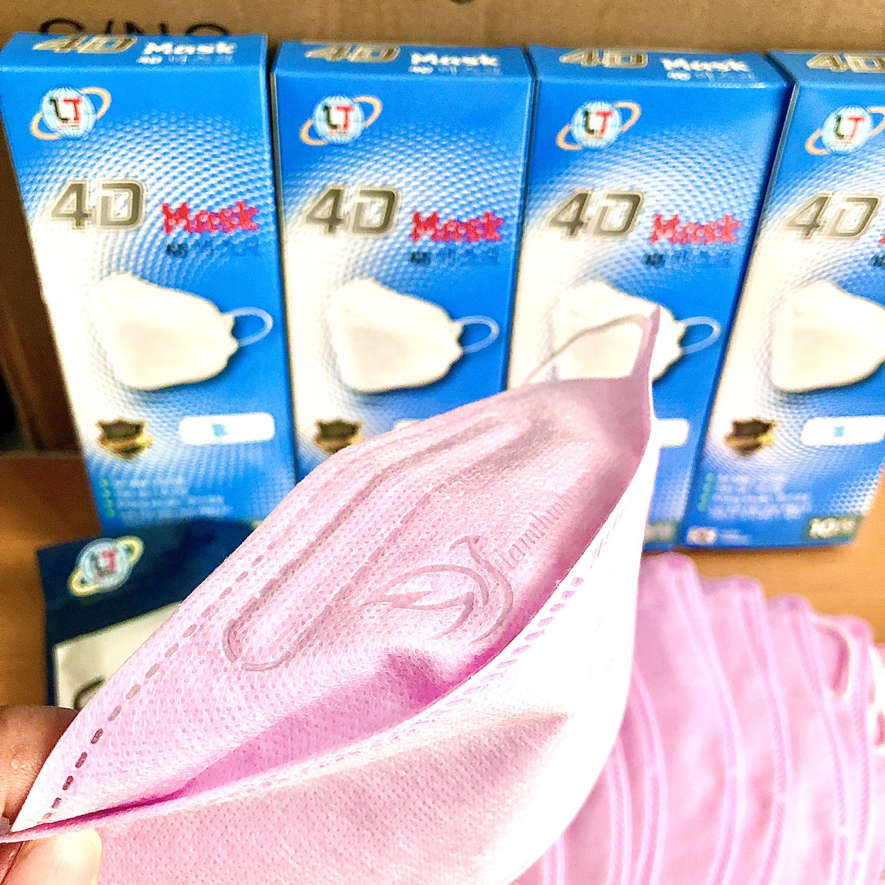 [Combo 100 cái] Khẩu trang y tế 4D Mask KF94 màu hồng kiểu Hàn Quốc 4 lớp kháng khuẩn, kháng bụi mịn lên đến 95%, đạt tiêu chuẩn ISO khẩu trang y tế, khẩu trang 3d mask, khẩu trang 3d land mask
