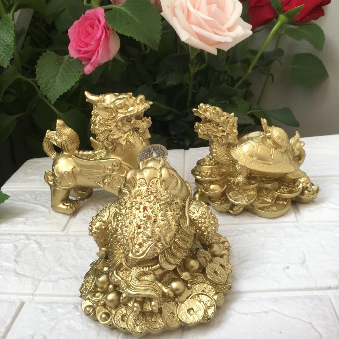 Tặng kèm quà trị giá 26k khi mua Com bo tượng Long Quy cõng con - tượng tỳ hưu - tượng cóc màu sơn đồng mang tài lộc