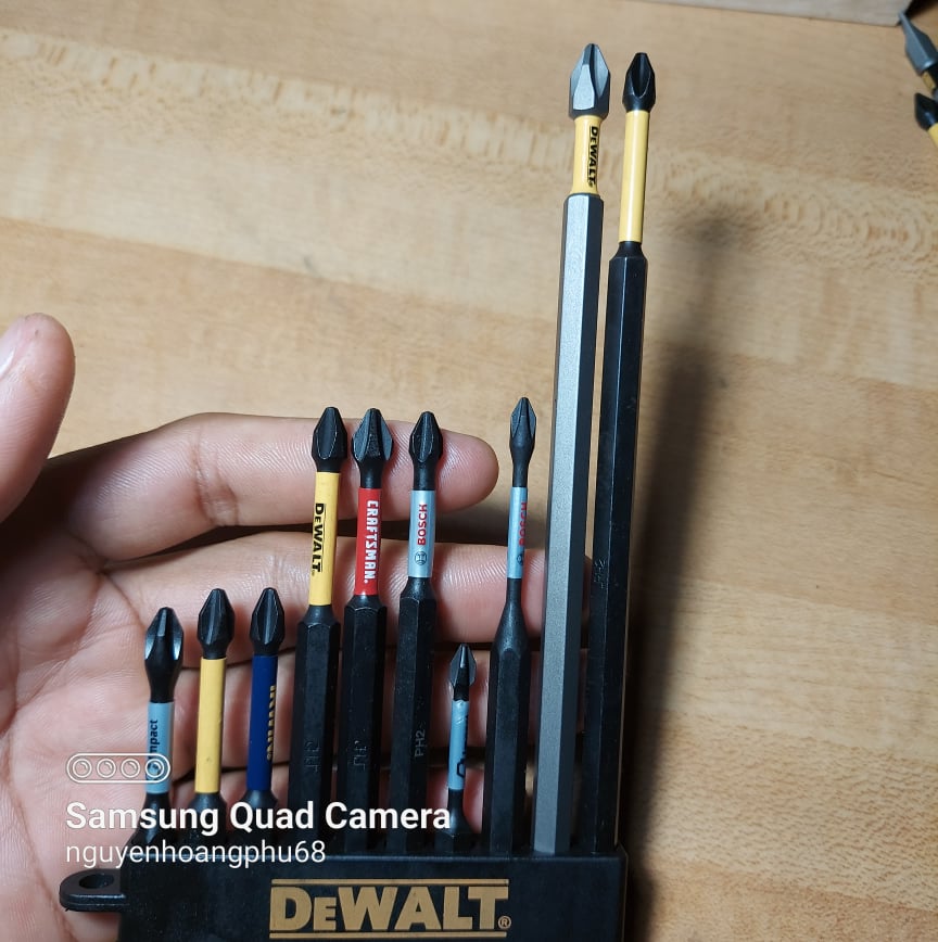 Bộ mũi vít Dewalt Ph2 10 món thích hợp cho các loại dinh vít thông dụng