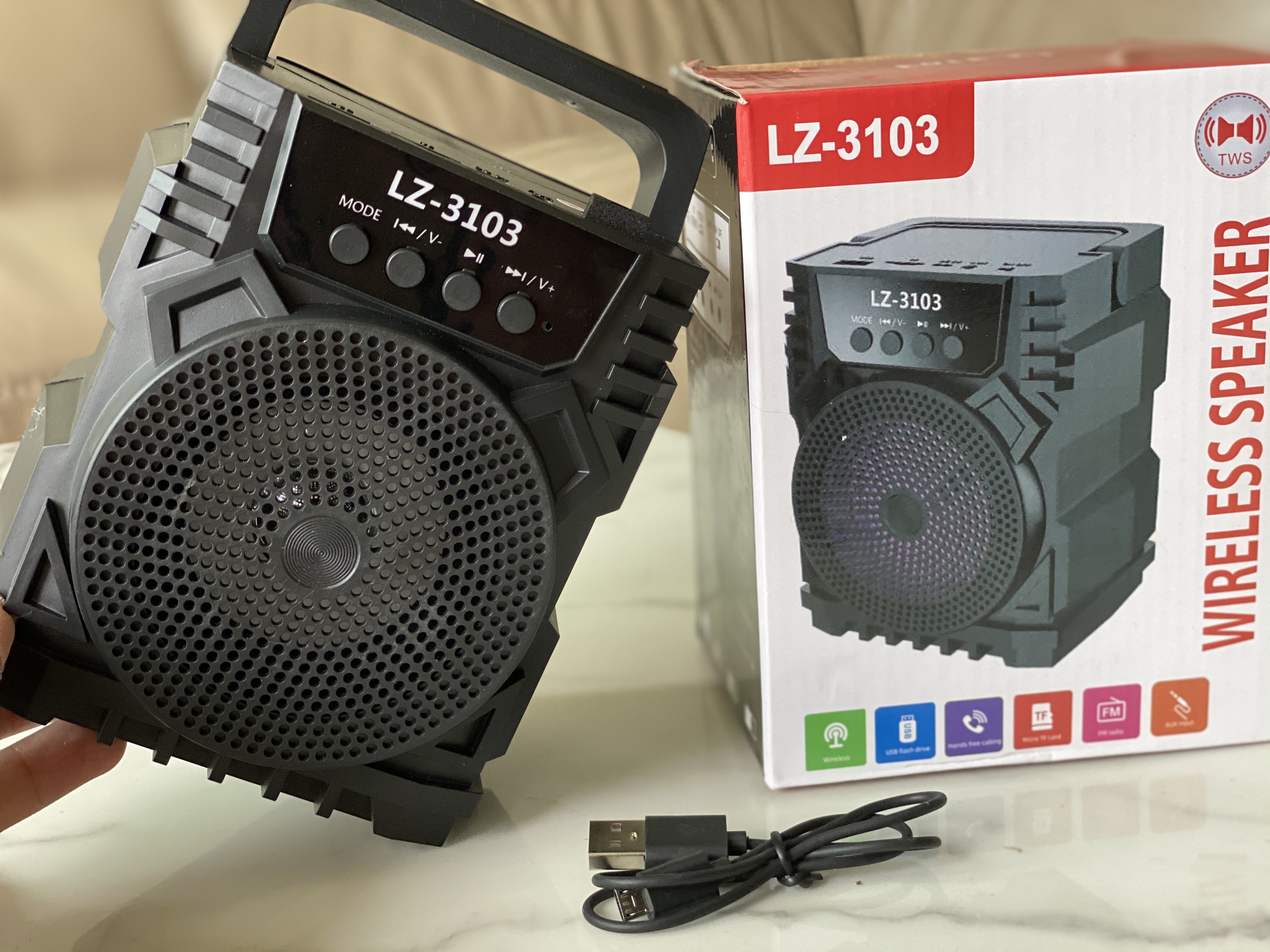Loa Bluetooth Không Dây Model LZ-3103 Âm thanh siêu hay Dung lượng pin thời gian lâu