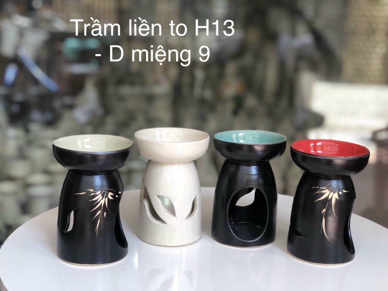 Đế đốt tinh dầu bằng nến trụ liền hoa lớn gốm Bát Tràng