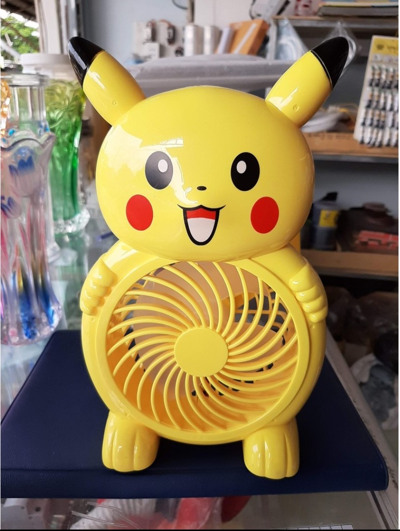Quạt bàn mini cầm tay sạc điện pikachu siêu mát tiện lợi