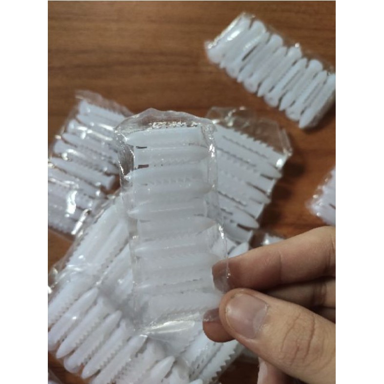 Combo 50 Con Tắc Kê Nhựa Hưng Thịnh Hàng Việt Nam Chất Lượng Cao