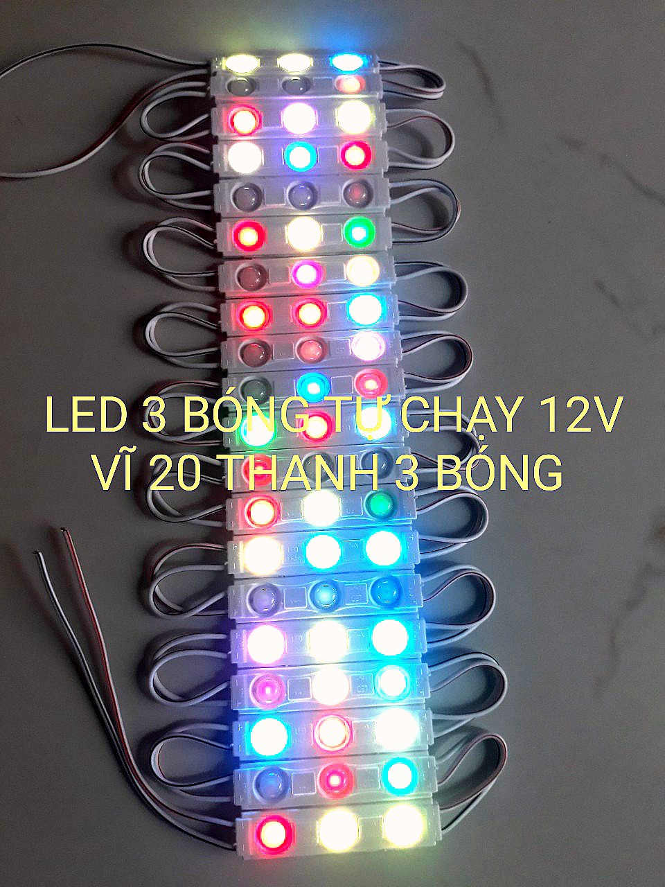 Đèn led hắt 3 bóng 12v tự chạy nhiều màu không dùng mạch điều khiển