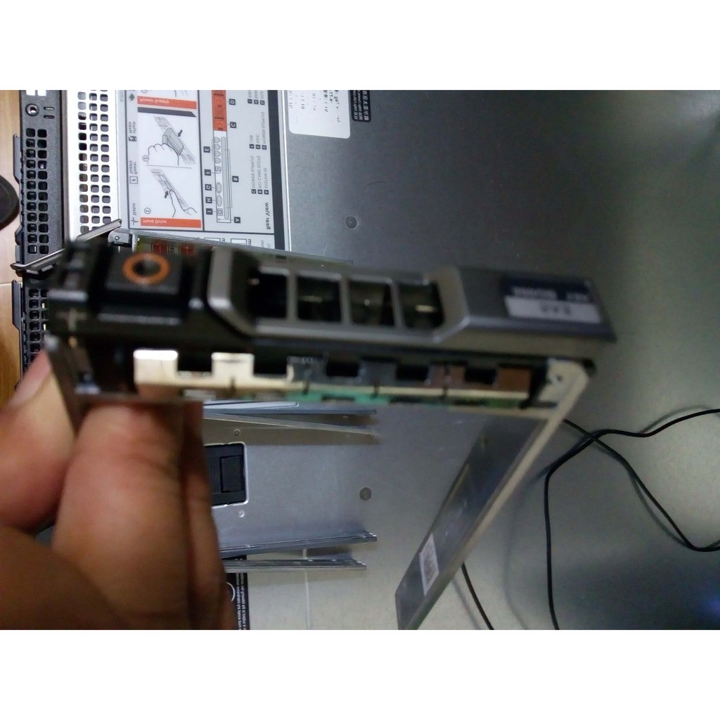 Tray ổ cứng hdd 2.5" hotswap - server dell r610 r620 r720 r720xd r630 r730 r730xd