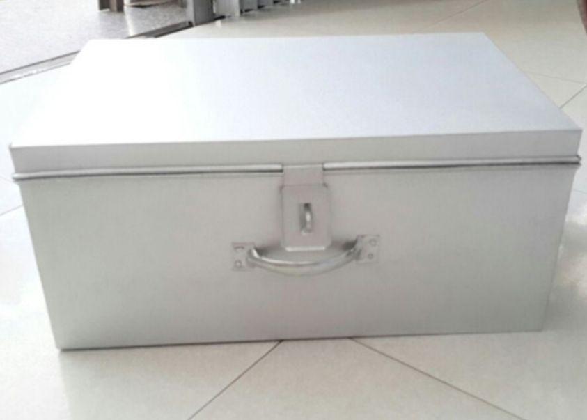 Hòm tôn kích thước 32x22x15cm tặng kèm khóa hòm