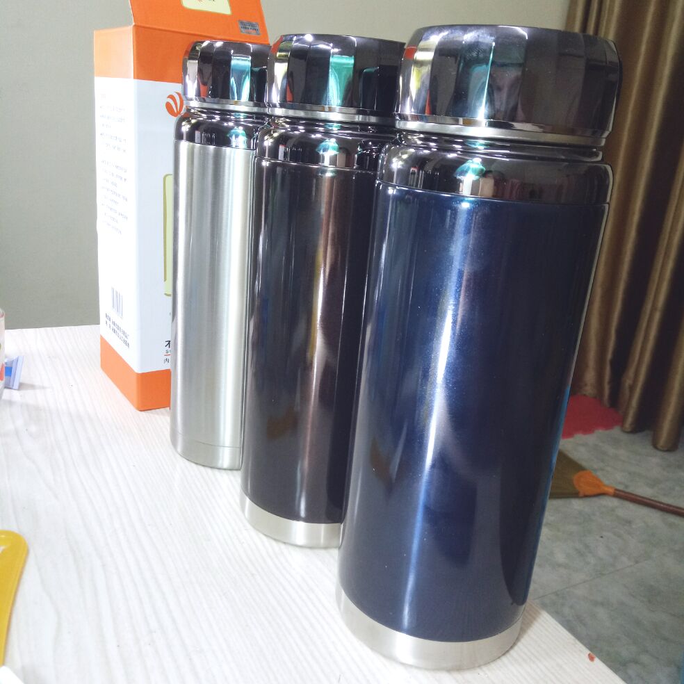 Bình giữ nhiệt 1.5L mới nhất 2020 có tặng kèm 1 thìa lốc cao cấp