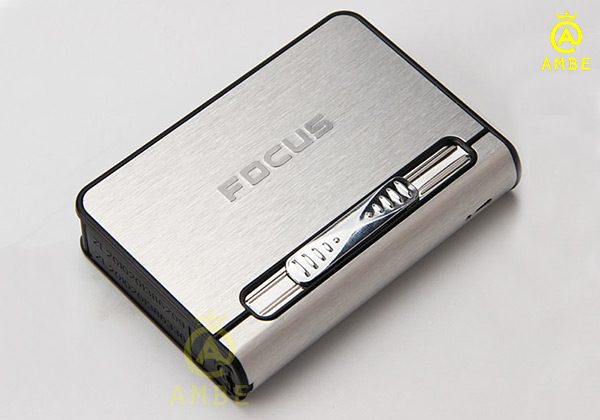 Hộp đựng thuốc lá kiêm bật lửa khò