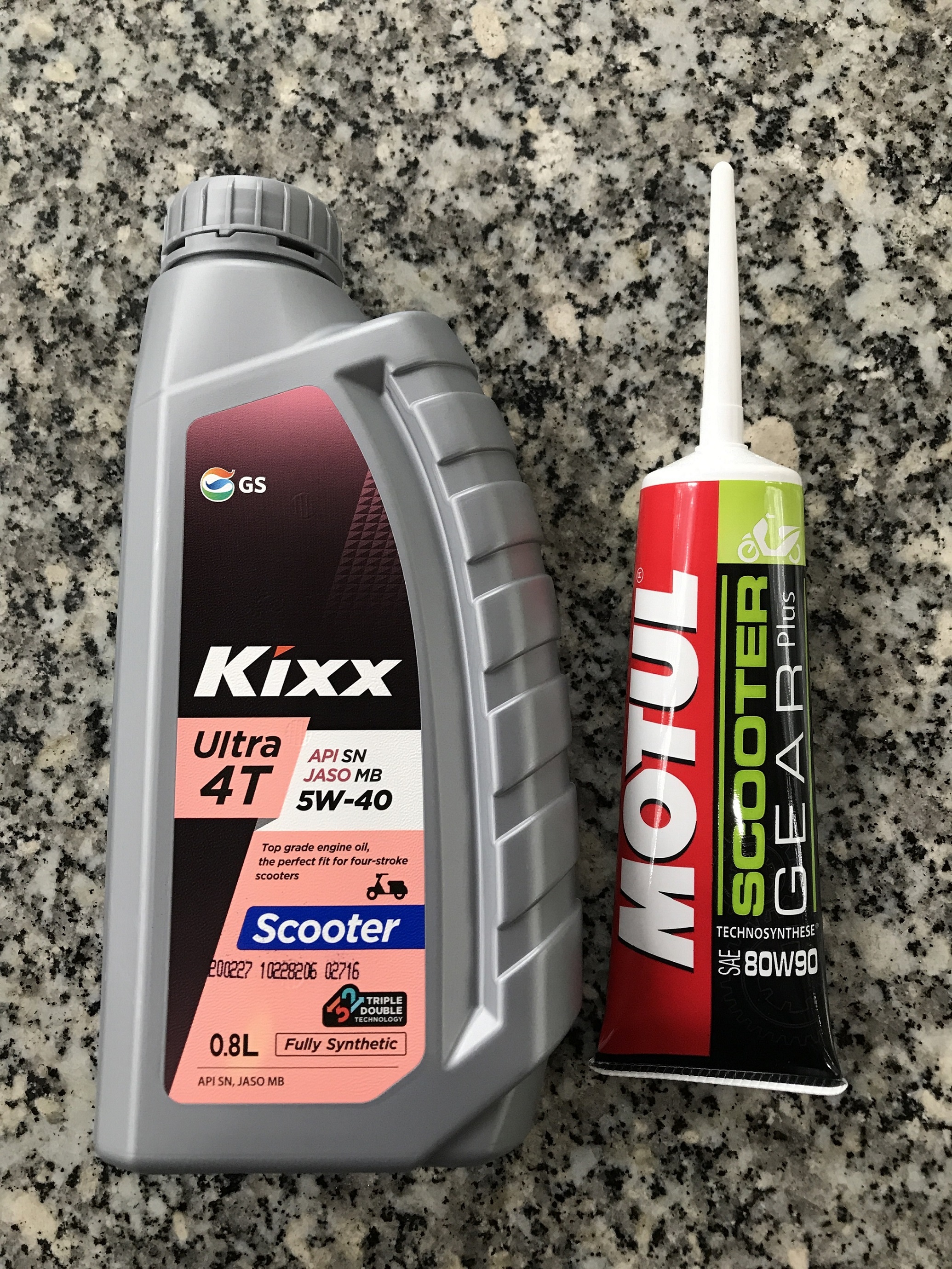 Combo Nhớt Kixx Scooter SN + Motul Scooter Gear