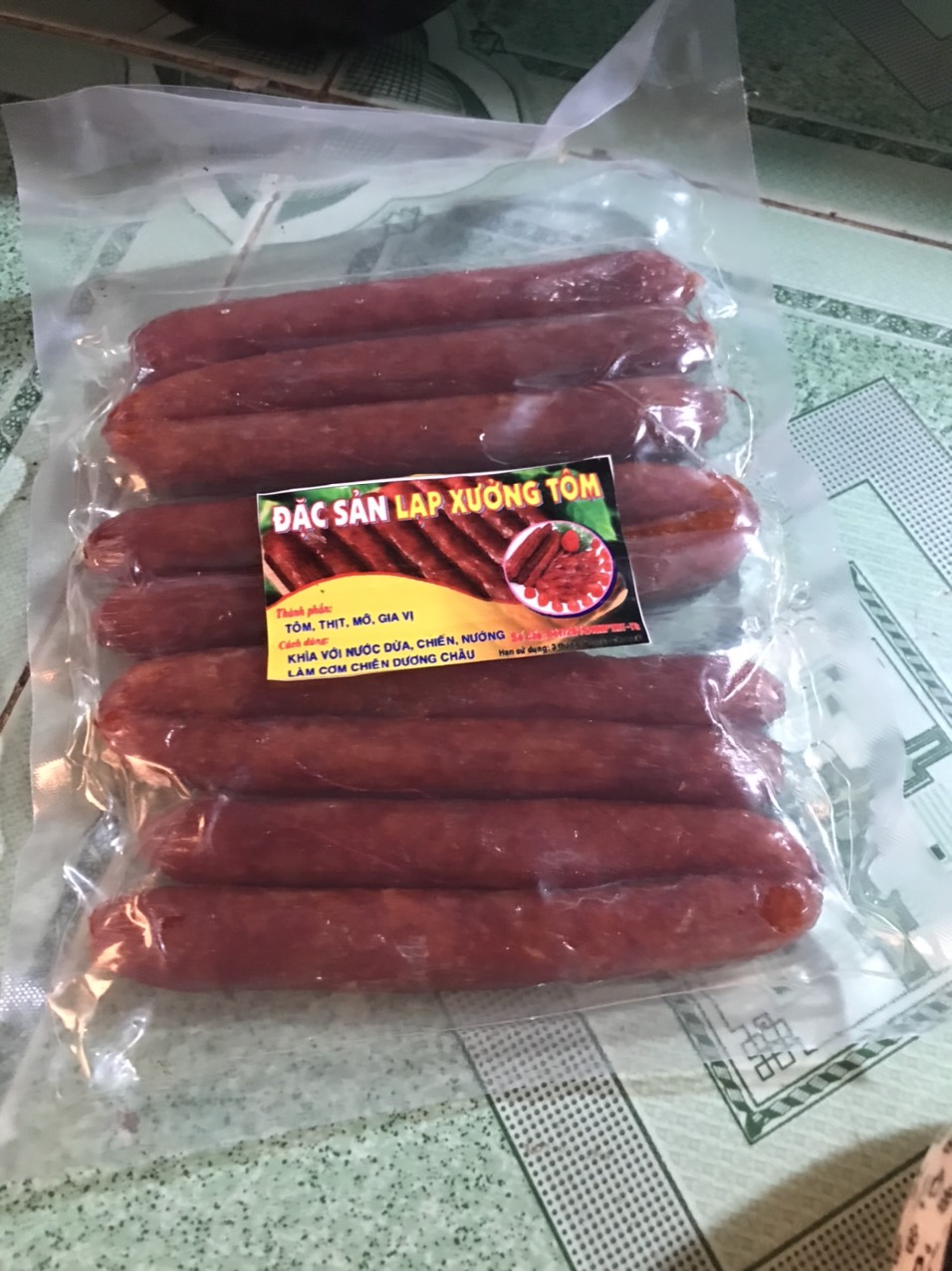 Túi lạp xưởng tôm hút chân không thơm ngon 1kg