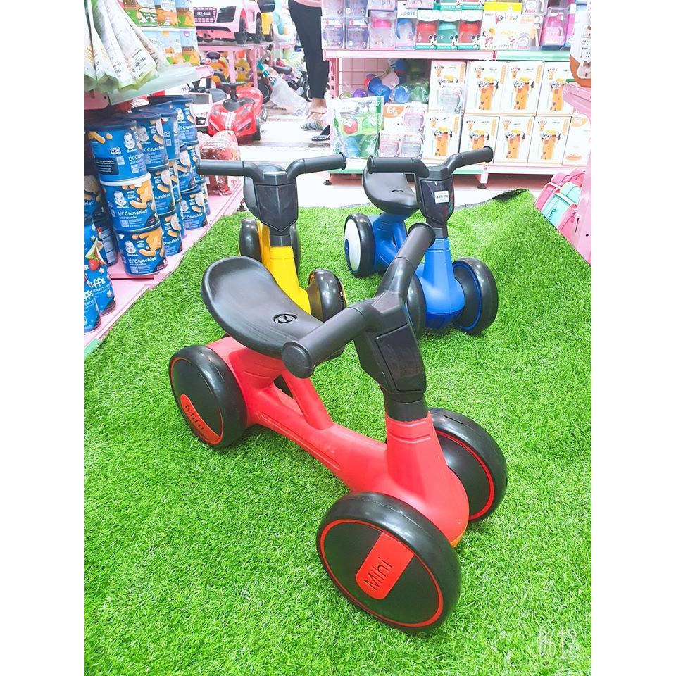 Xe chòi chân mini - Xe chòi chân cho bé - BurinMarket