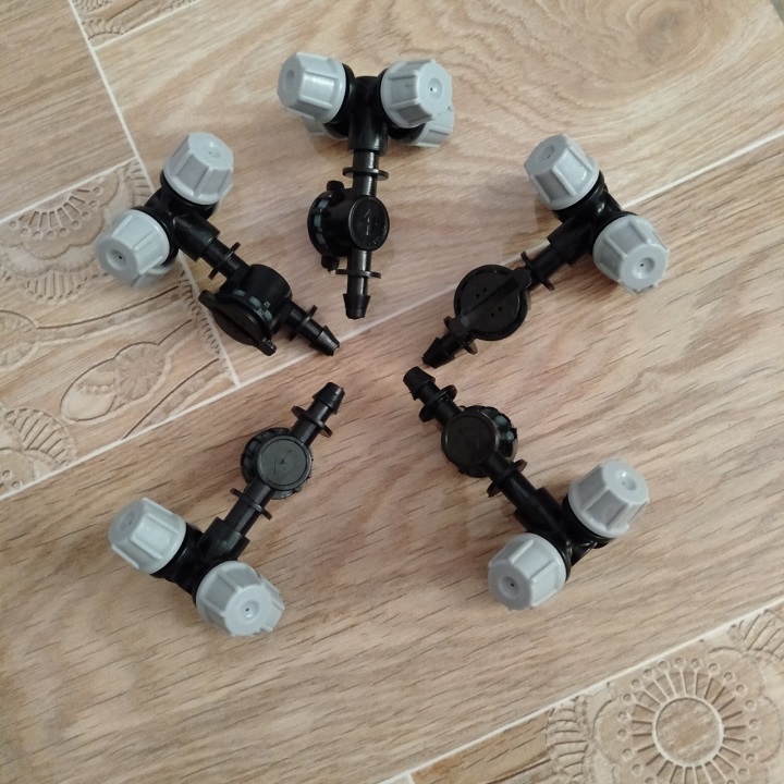 Set 5 béc tưới cây phun sương 4 hướng xám