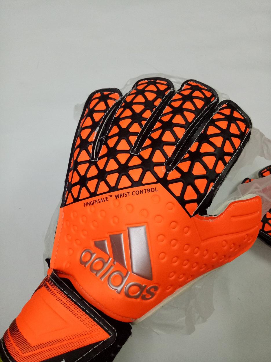 Găng tay thủ môn đẹp chất - Ảnh thật tại Hương sport 247