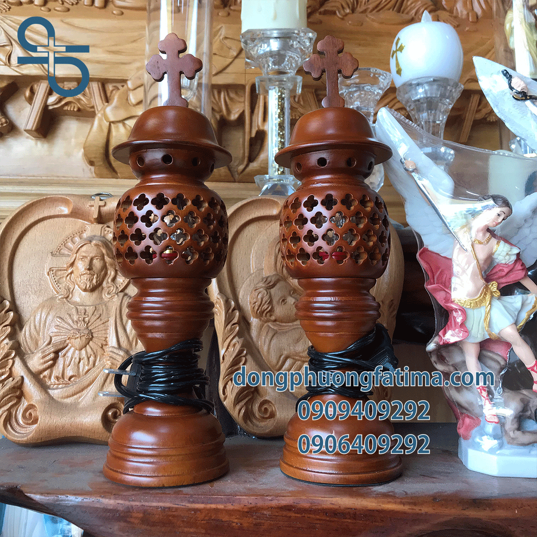 Đèn bàn thờ2 cây đèn gỗ thánh giá