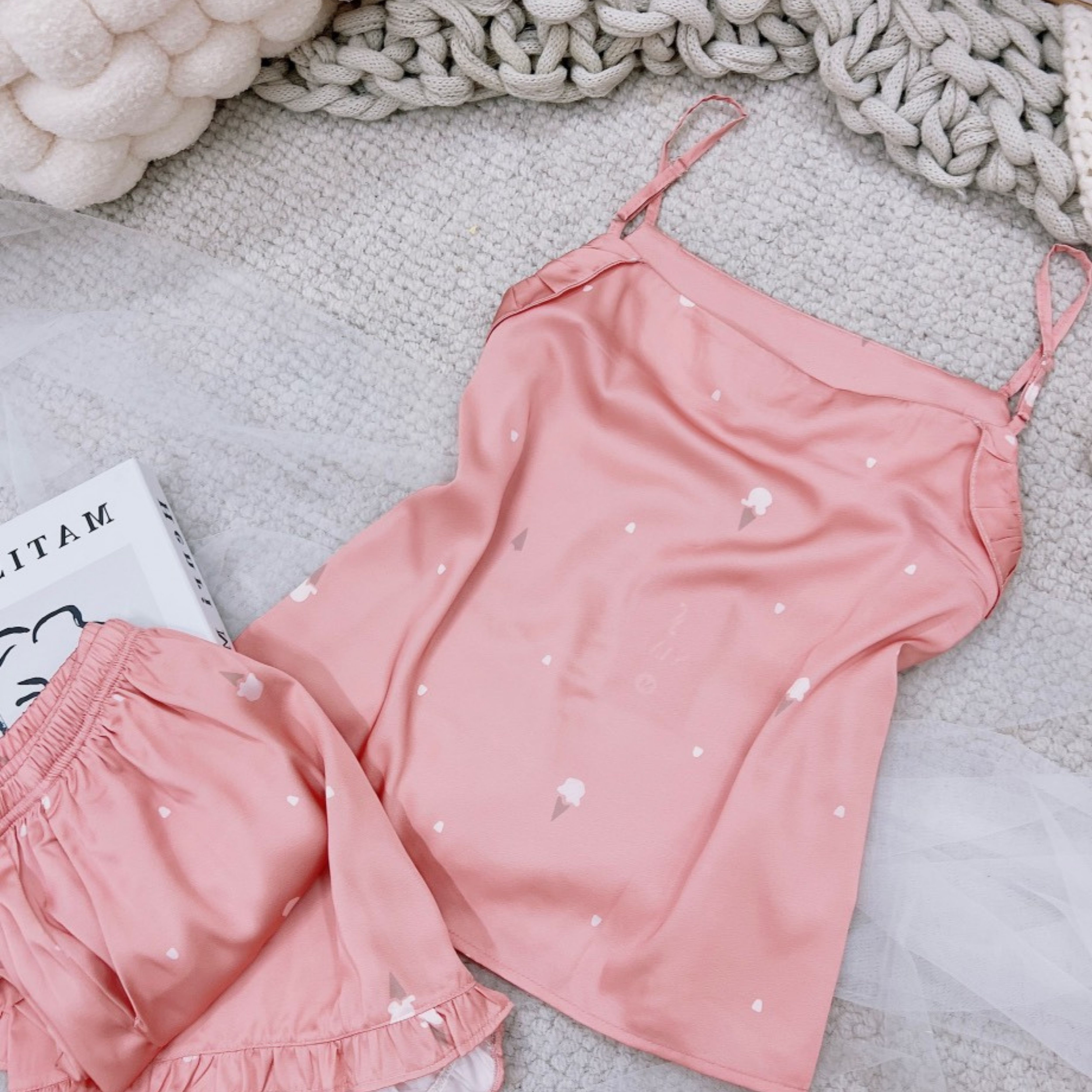 Bộ đồ ngủ 2 dây sexy, pijama lụa 2 dây Sam luxury 2ST, đồ bộ mặc nhà dễ thương kiểu dáng trẻ trung cho bạn giấc ngủ ngon Yangsilk