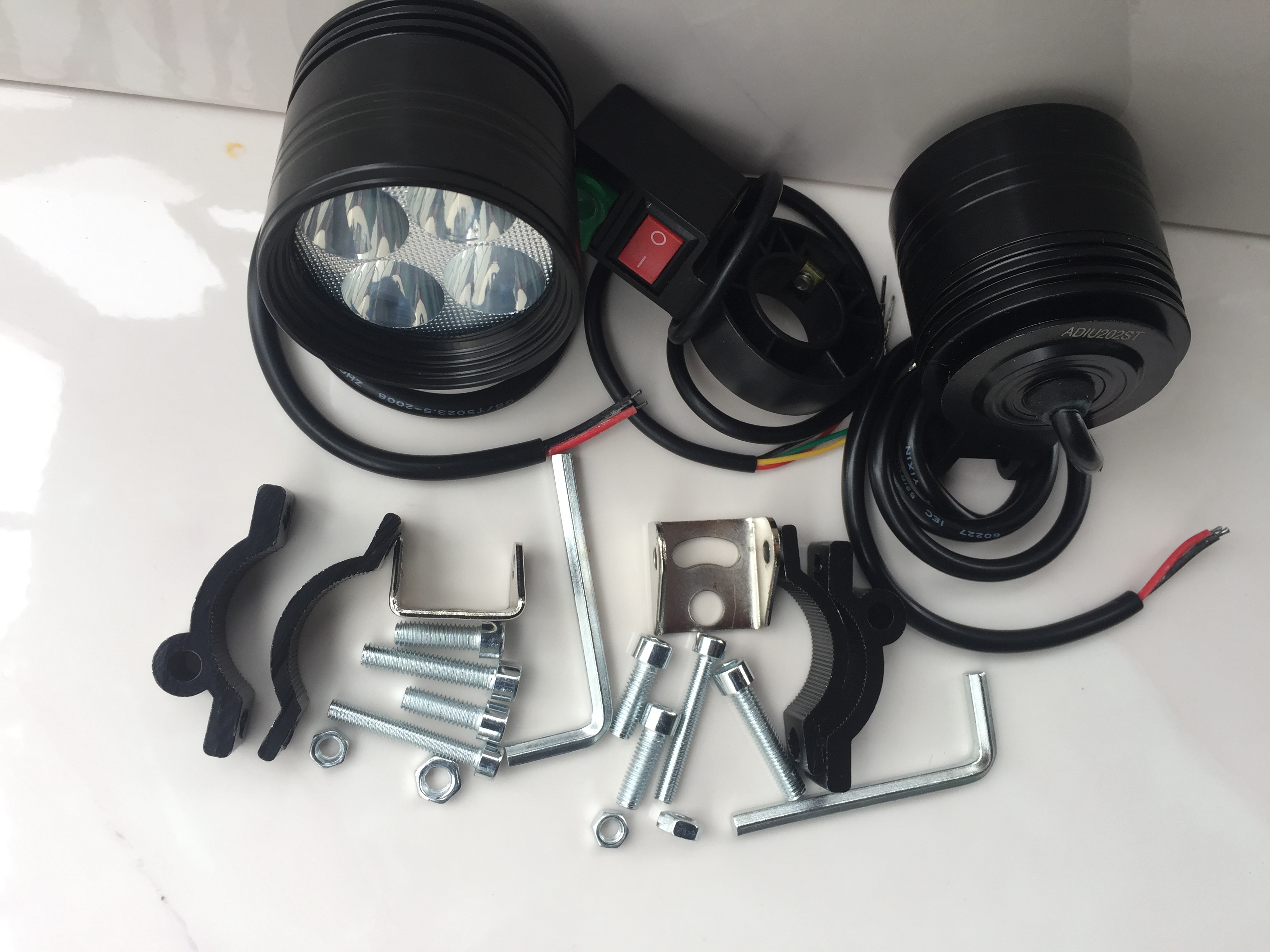 ĐÈN TRỢ SÁNG L4 NGẮN + CT ON OFF PASSING