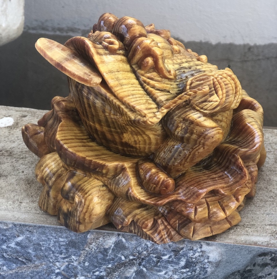 Thiềm Thừ - Cóc Ngậm Tiền - Gỗ Huyết Long - Size 15cm