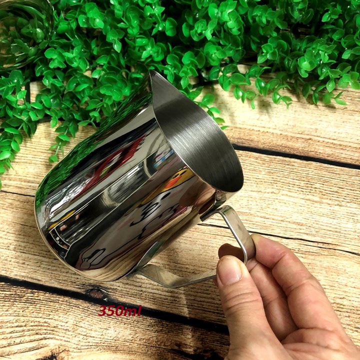 Ca đánh sữa INOX 304. Dụng cụ PHA CHẾ dùng đánh sữa, rót đong nguyên liệu theo định mức sẵn có Nhiều SIZE với dung tích 350, 600, 1000, 1500 và 2000ml