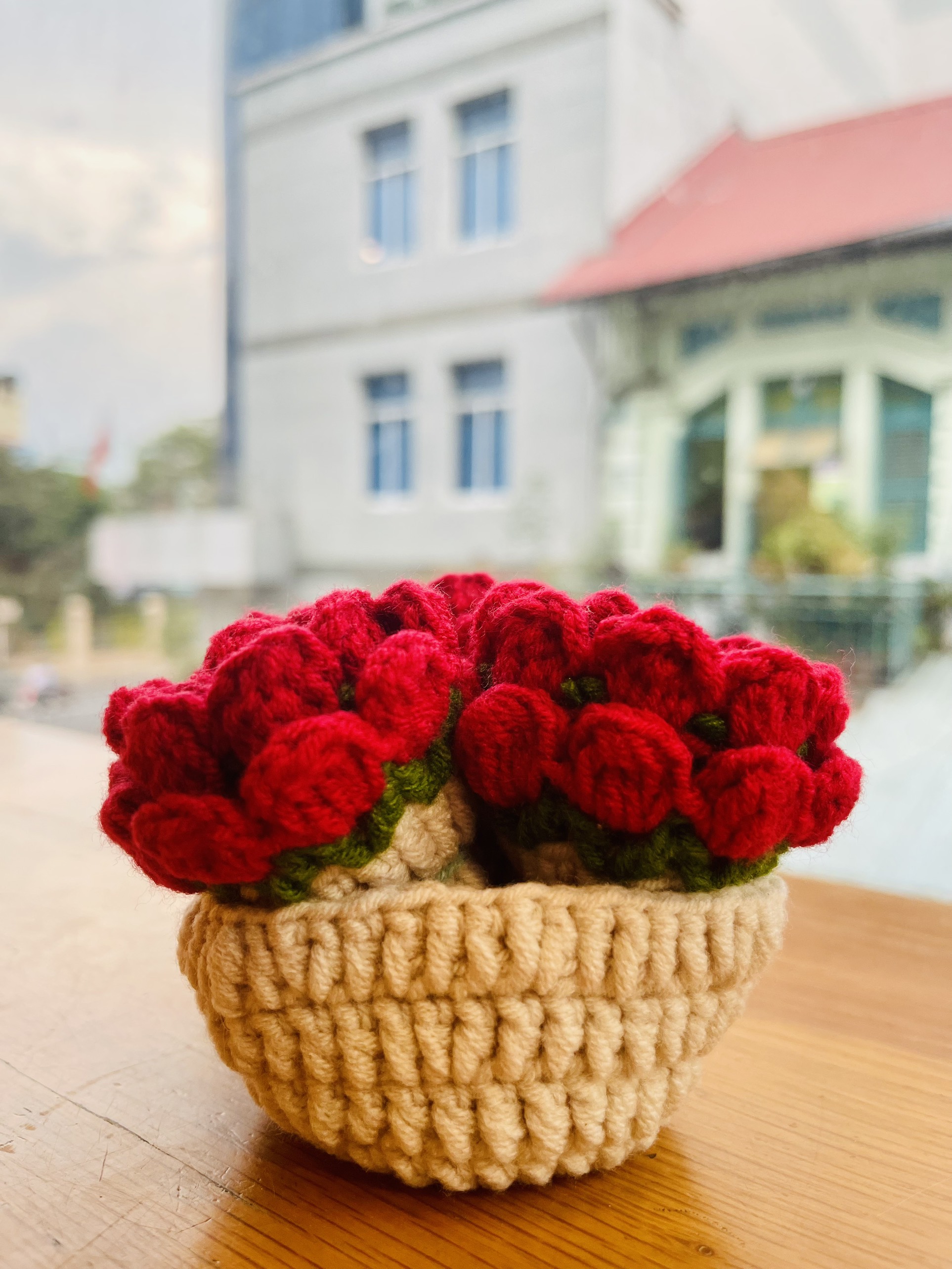 Đế lót cốc, miếng lót ly có chậu đựng băng len handmade