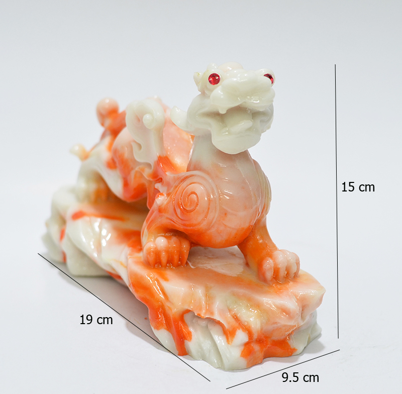 Tượng đá tỳ hưu có đế màu cẩm đỏ