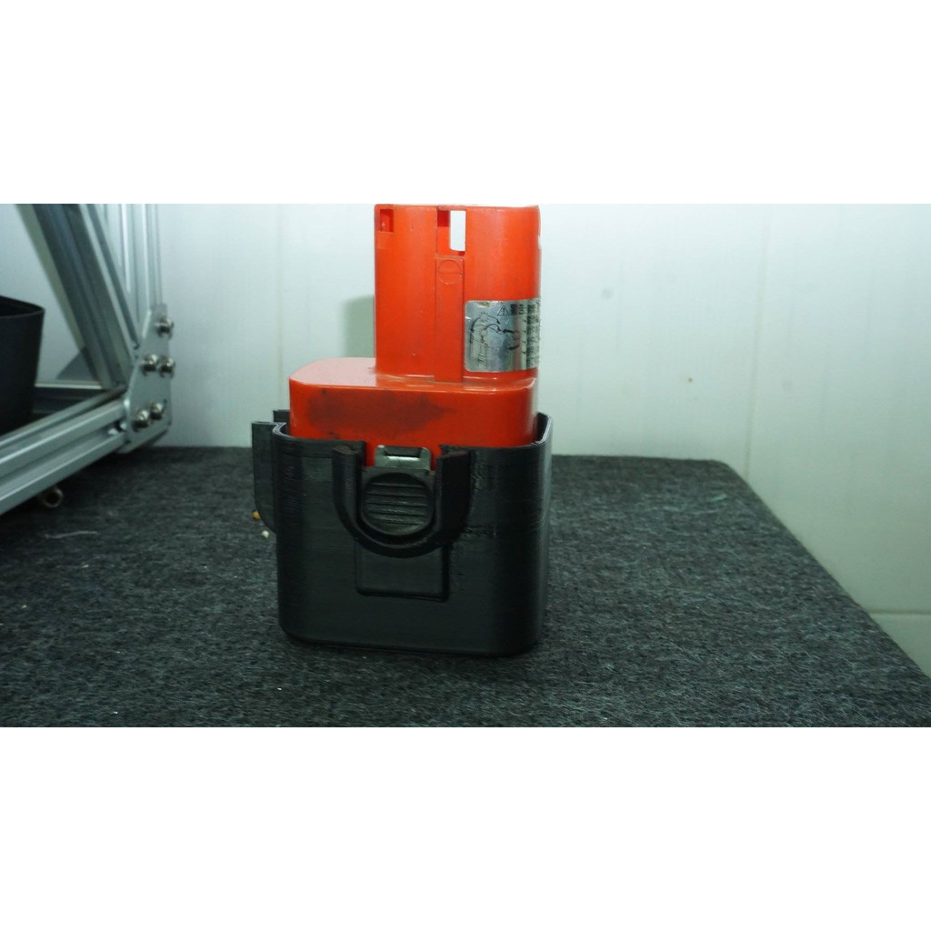 Đế vỏ makita 9.6v chọt lắp được 6 cell lion và mạch- chỉ đế in 3d