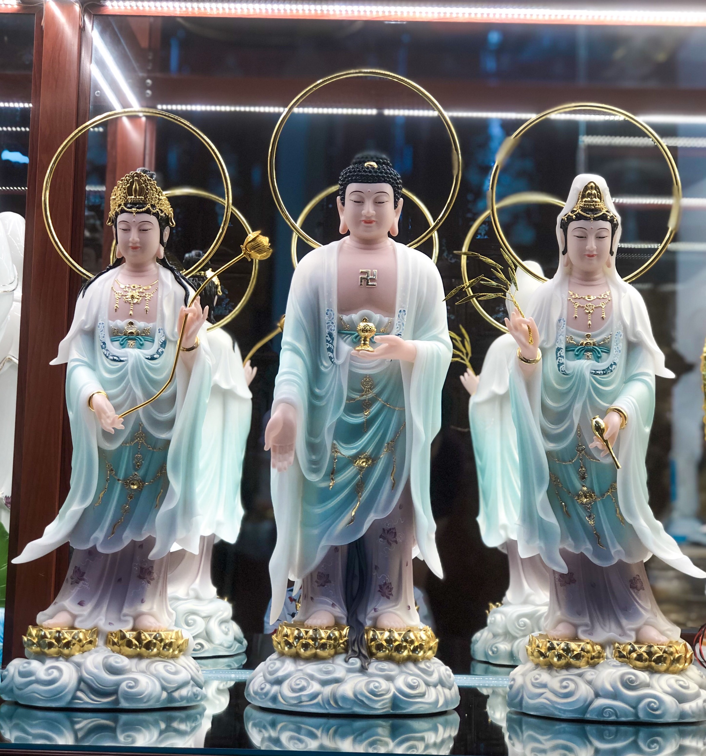 [Tây Phương Tam Thánh Phật] Tôn tượng Tây Phương Tam Thánh Phật siêu phẩm bằng đá cực sắc nét, gương mặt phúc hậu nhân từ,,hào quang đồng sang trọng