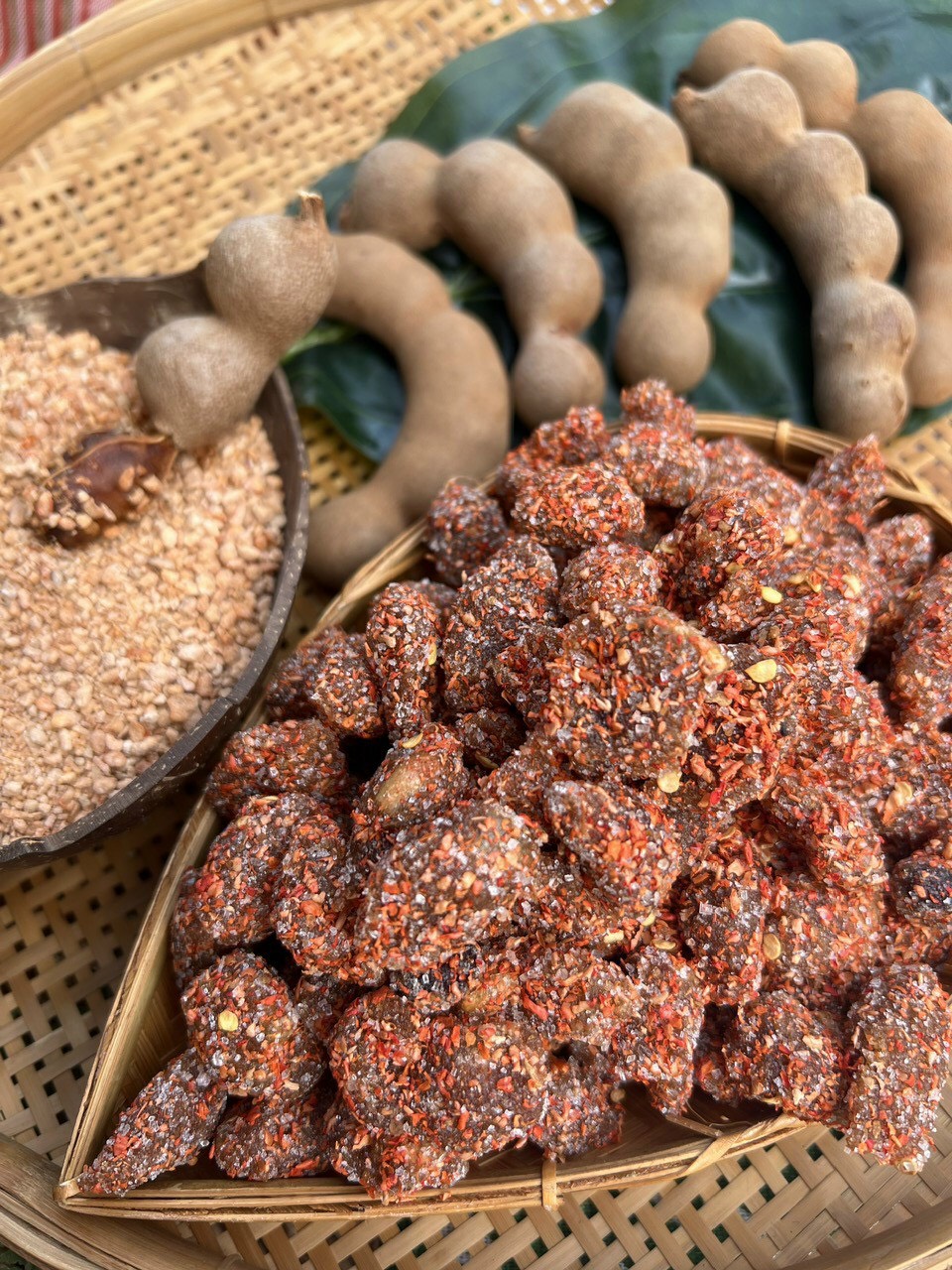 Hủ 500gr - me ngào đường chua cay muối tôm
