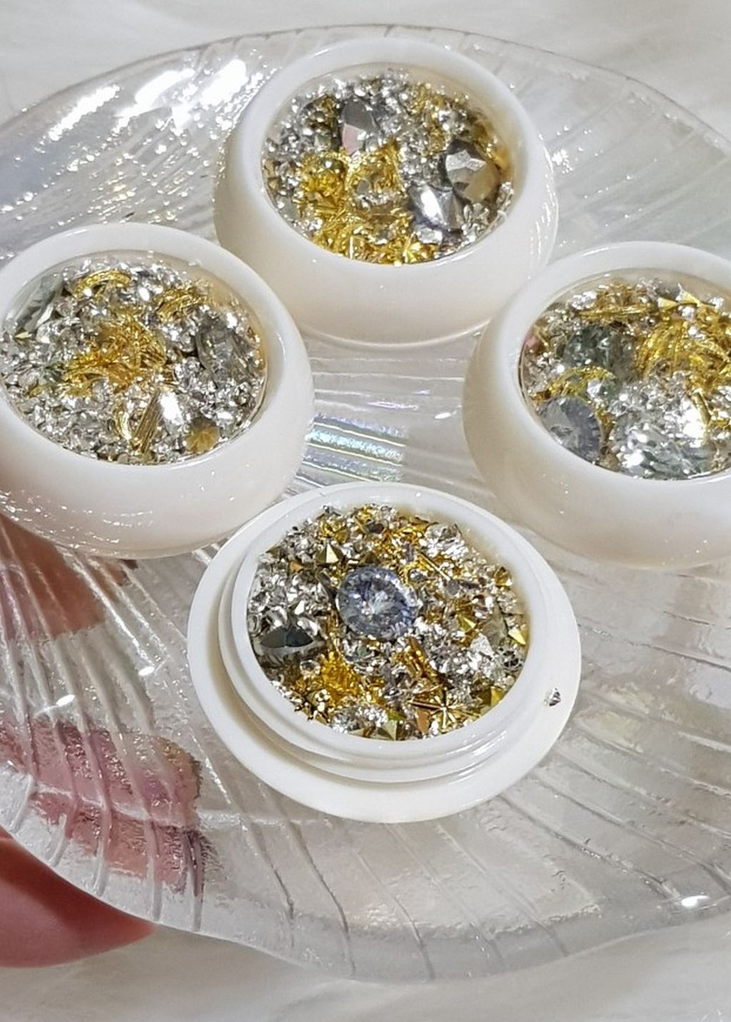 Nail hạt đá lấp lánh trang trí móng tay